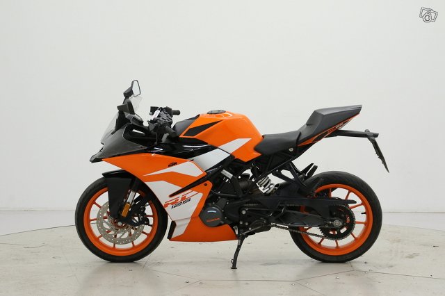 KTM RC 4