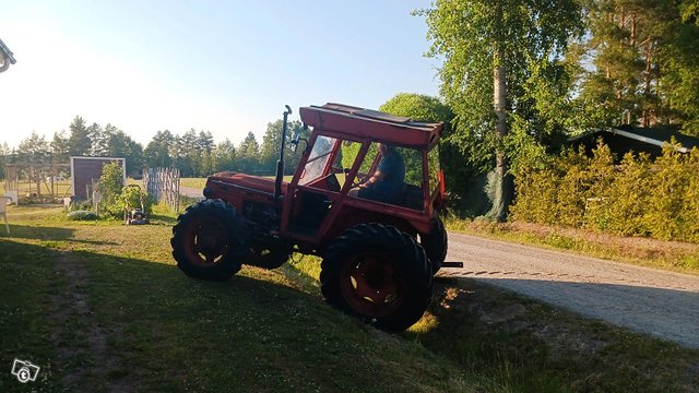 ZETOR 5945 vm1981 3