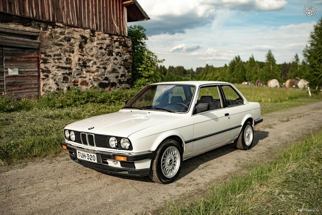 BMW 320 6