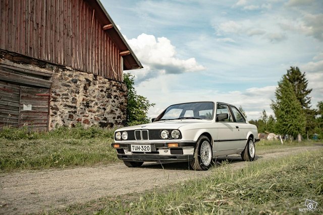 BMW 320 22