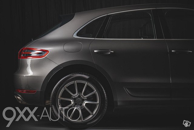 Porsche Macan 3