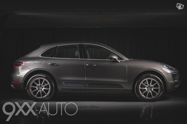 Porsche Macan 13