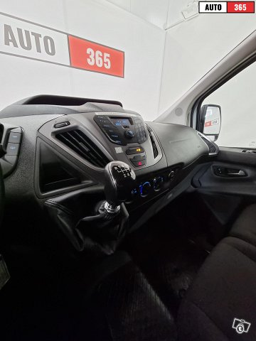 Ford Transit Custom 19