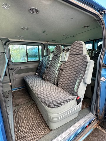 Ford Transit 13