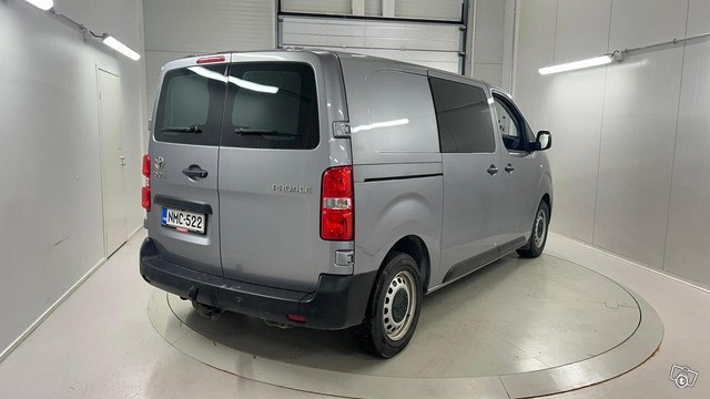 Toyota Proace 5