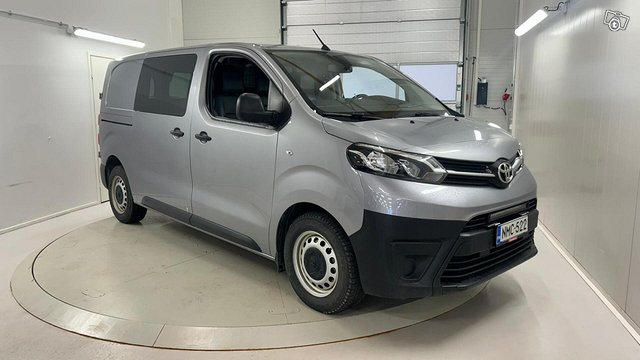 Toyota Proace 6