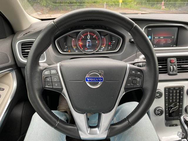 Volvo V40 Cross Country 5