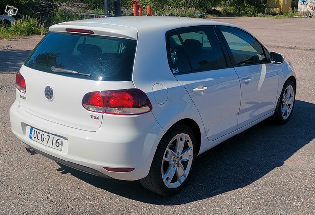 Volkswagen Golf 15