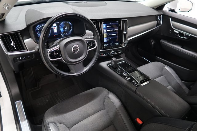 Volvo V90 14