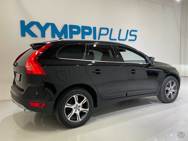 Volvo XC60 4