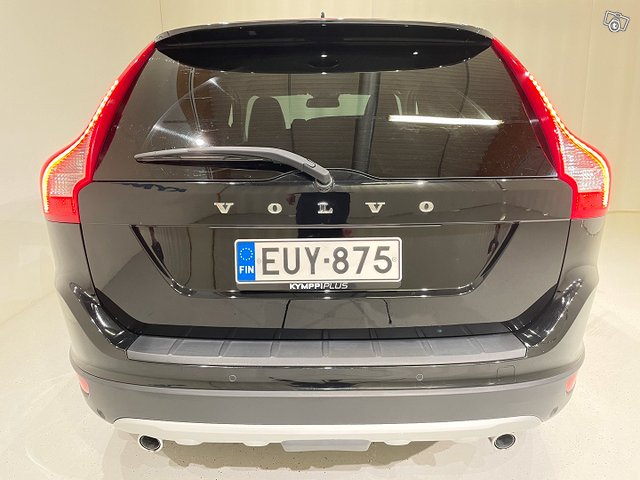 Volvo XC60 8