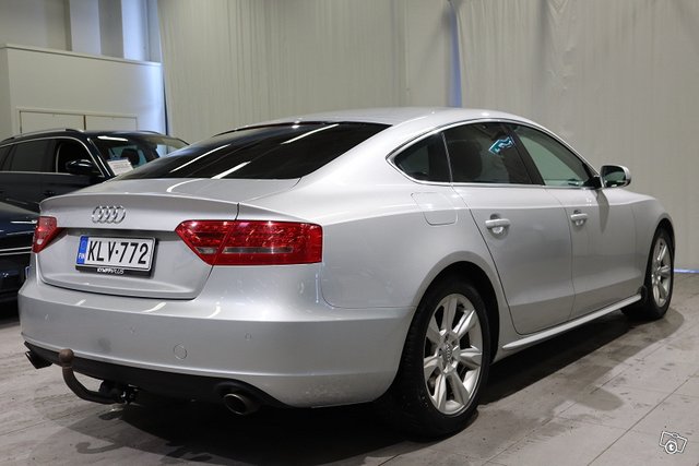 Audi A5 4