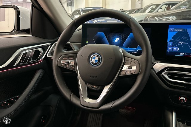 BMW I4 14