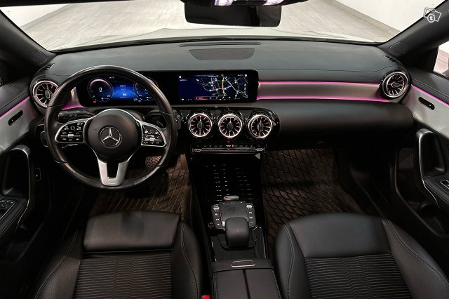 Mercedes-Benz CLA 7