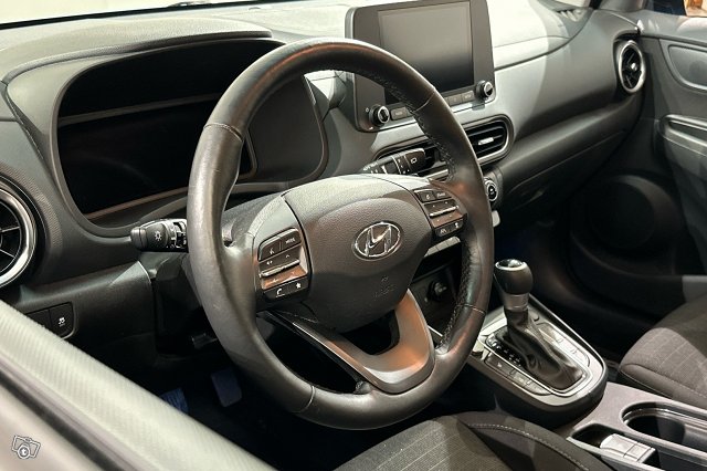 Hyundai KONA 13