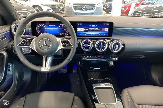 Mercedes-Benz CLA 9