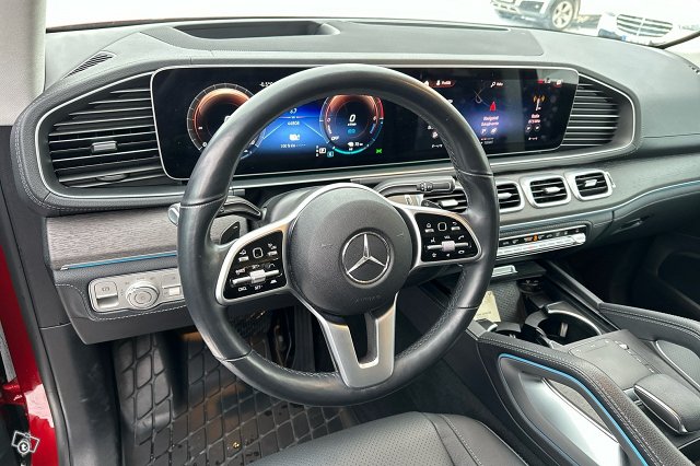 Mercedes-Benz GLE 8