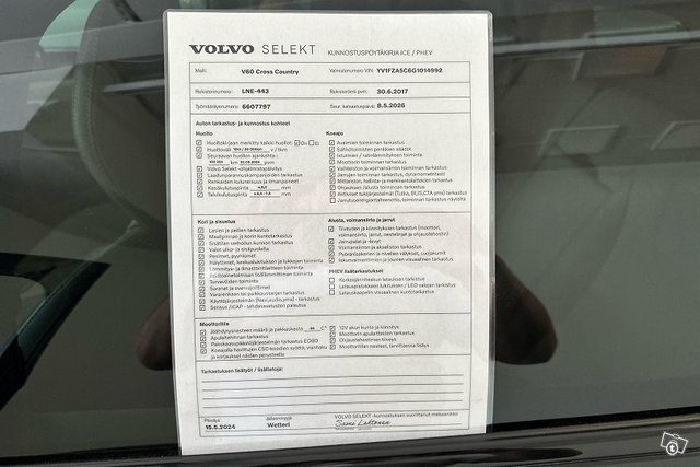 Volvo V60 Cross Country 18