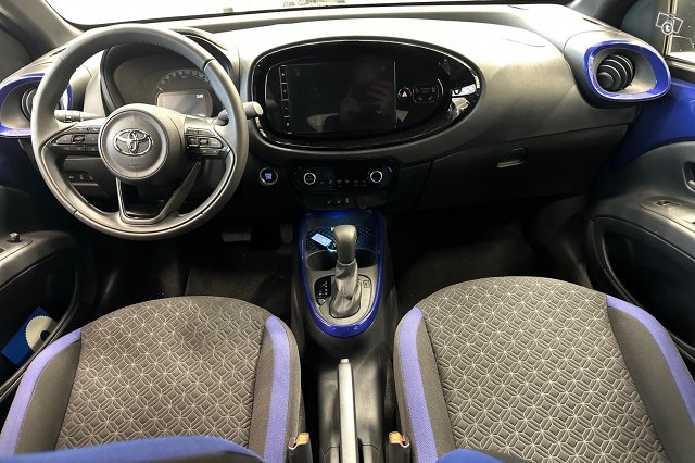 Toyota Aygo X 9