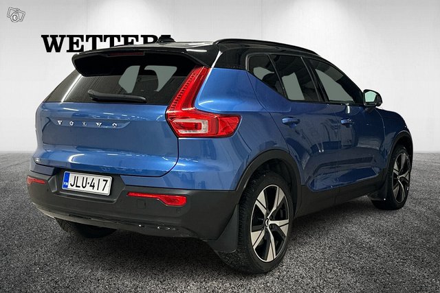 Volvo XC40 3