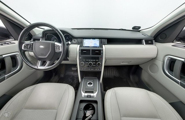 Land Rover Discovery Sport 8