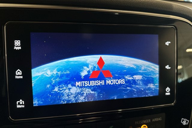 Mitsubishi Outlander PHEV 13