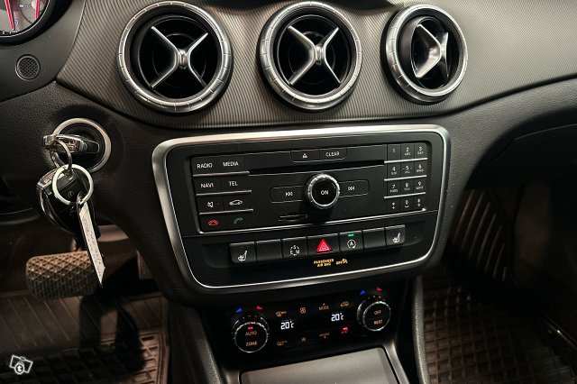 Mercedes-Benz CLA 19
