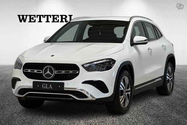 Mercedes-Benz GLA 1