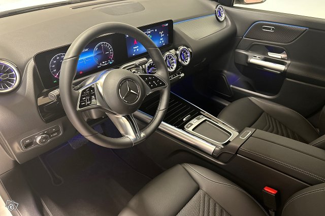 Mercedes-Benz GLA 6