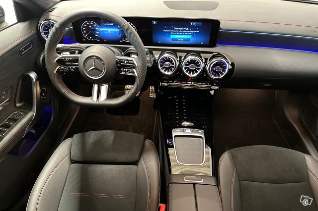 Mercedes-Benz CLA 9