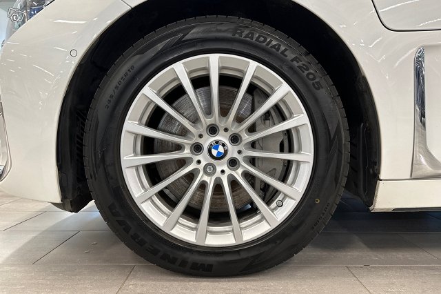 BMW 745 9