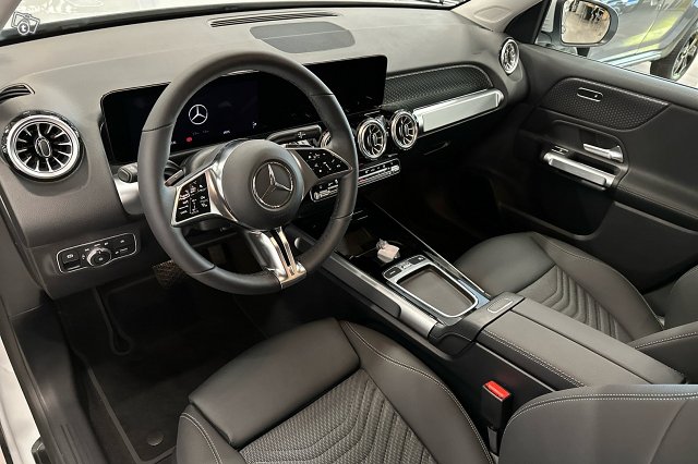 Mercedes-Benz EQB 6
