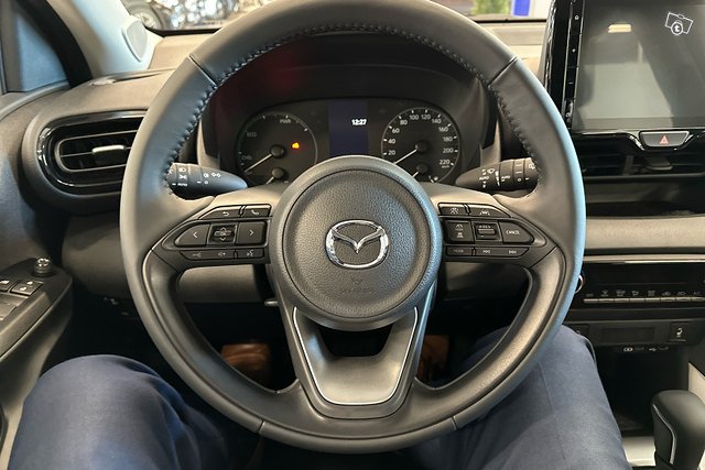 Mazda Mazda2 Hybrid 11