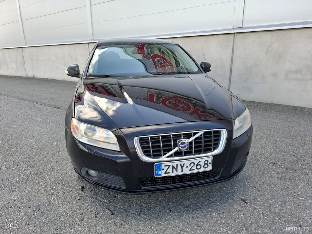 Volvo V70 2