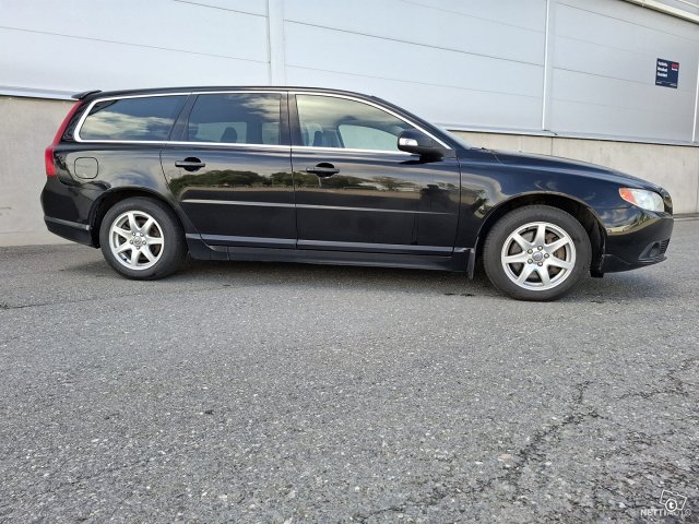 Volvo V70 8