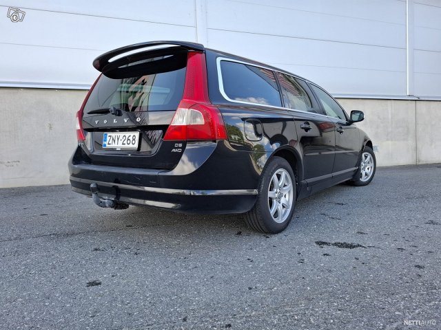 Volvo V70 12