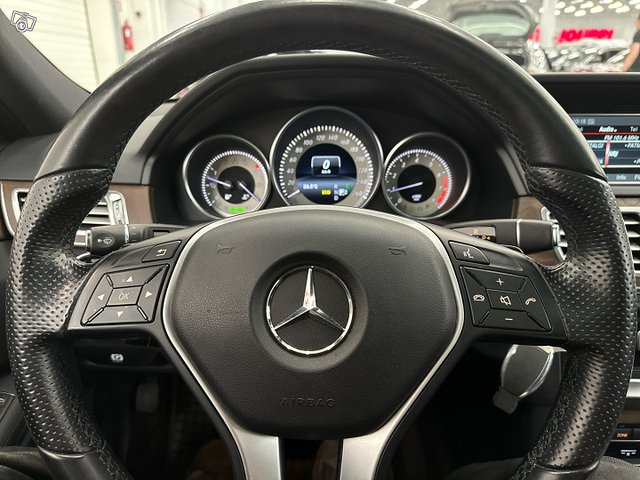 Mercedes-Benz E 22