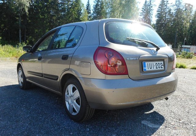 Nissan Almera 3