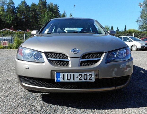 Nissan Almera 5