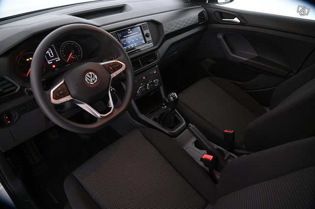 Volkswagen T-Cross 12