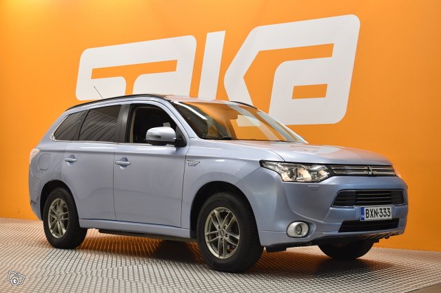 Mitsubishi Outlander PHEV 1