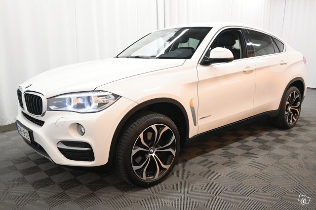 BMW X6 4