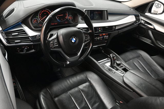 BMW X6 13