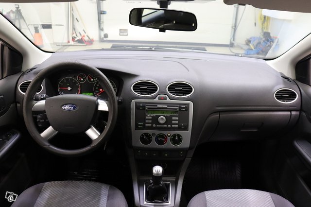 Ford Focus 18