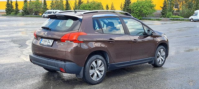 Peugeot 2008 5