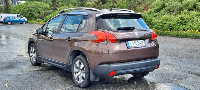 Peugeot 2008 6