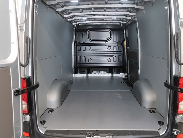 Volkswagen Crafter 9