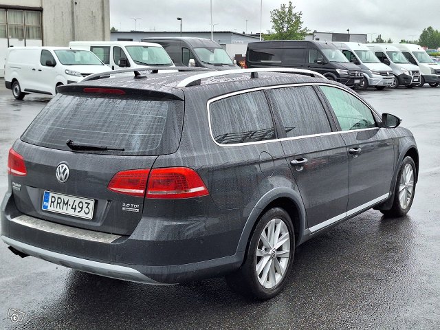 VOLKSWAGEN Passat 3