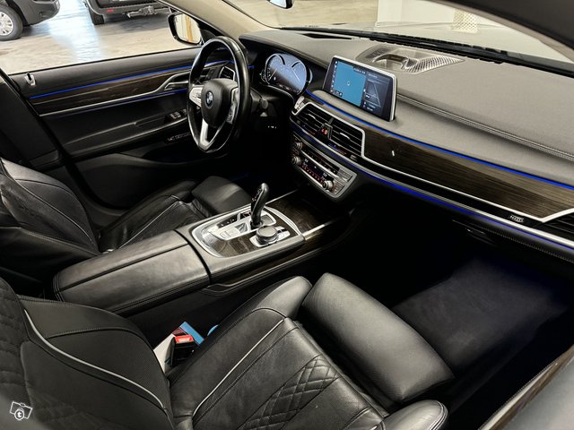 BMW 730 10