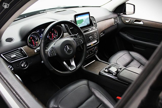 Mercedes-Benz GLE 3